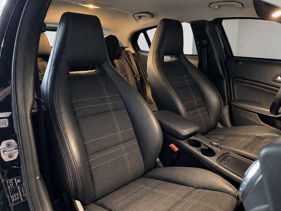 MERCEDES-BENZ-GLA 200-2017