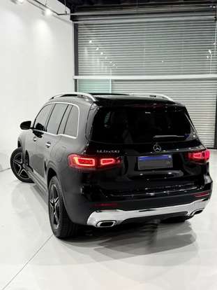 MERCEDES-BENZ-GLB 200-2020
