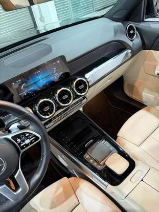 MERCEDES-BENZ-GLB 200-2020
