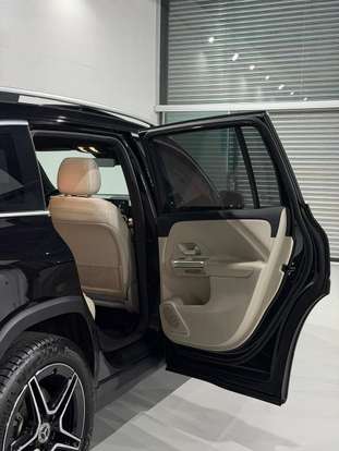 MERCEDES-BENZ-GLB 200-2020