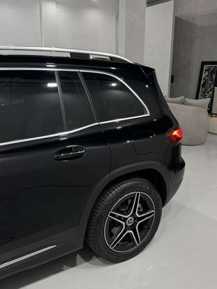 MERCEDES-BENZ-GLB 200-2020