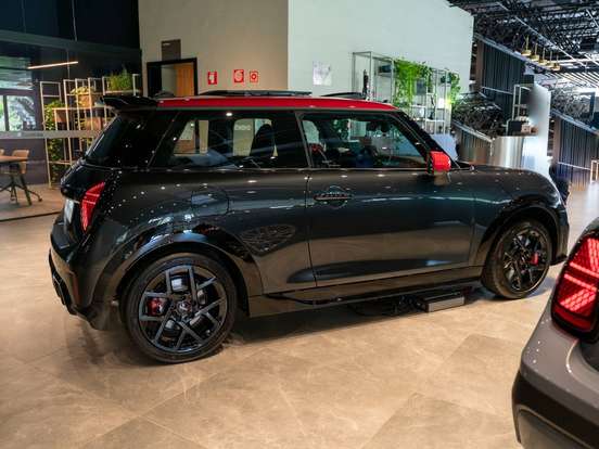 MINI-COOPER-2.0 16V TWINPOWER GASOLINA JOHN COOPER WORKS 2P STEPTRONIC MINI-COOPER-2025