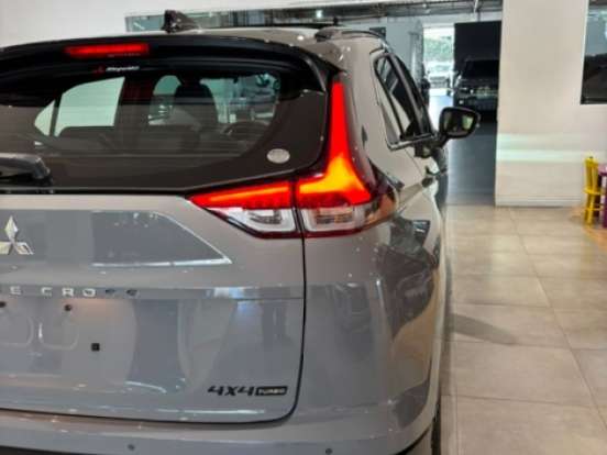 MITSUBISHI-ECLIPSE CROSS-1.5 MIVEC TURBO GASOLINA HPE-S BLACK S-AWC CVT MITSUBISHI-ECLIPSE CROSS-2026