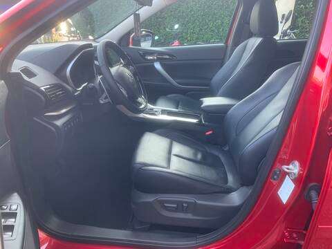 MITSUBISHI-ECLIPSE CROSS-2024
