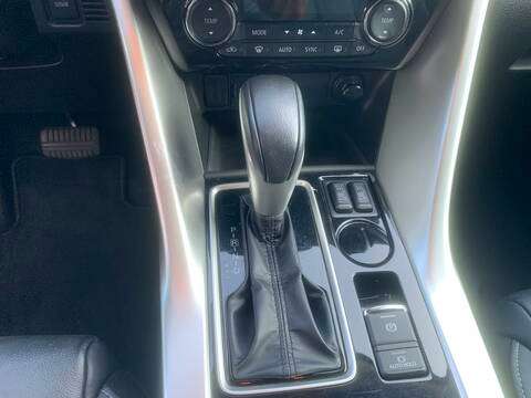 MITSUBISHI-ECLIPSE CROSS-2024