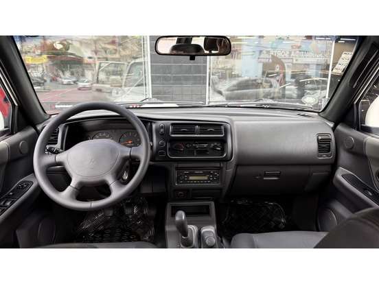 MITSUBISHI-L200 SAVANA-2010