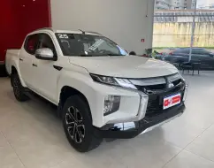 MITSUBISHI L200 TRITON 2.4 16V TURBO DIESEL SPORT HPE-S CD 4P 4X4 AUTOMÁTICO MITSUBISHI L200 TRITON 2.4 16V TURBO DIESEL SPORT HPE-S CD 4P 4X4 AUTOMÁTICO