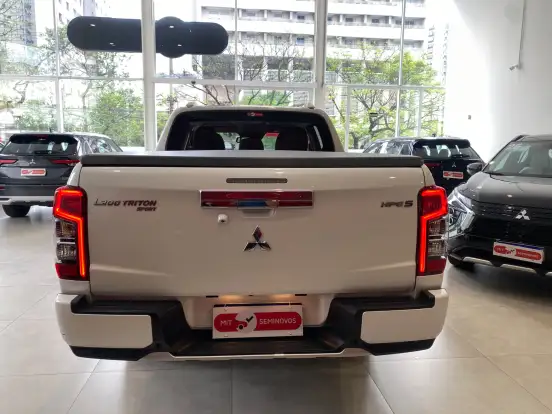 MITSUBISHI-L200 TRITON-2024