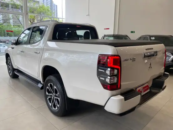 MITSUBISHI-L200 TRITON-2024