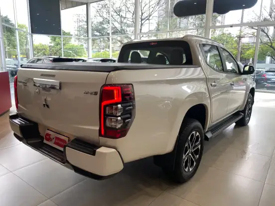 MITSUBISHI-L200 TRITON-2024