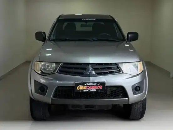MITSUBISHI-L200 TRITON-2.4 HLS 4X2 CD 16V FLEX 4P MANUAL MITSUBISHI-L200 TRITON-2013