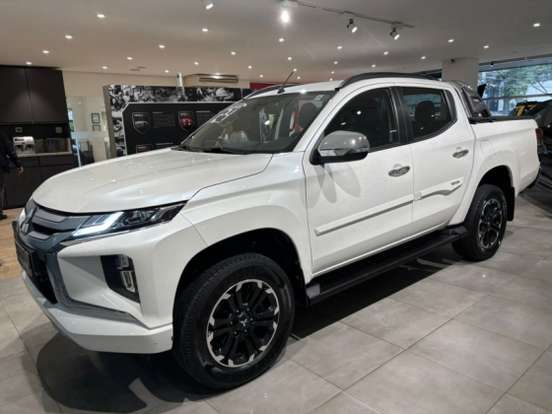 MITSUBISHI-L200 TRITON-2.4 16V TURBO DIESEL SPORT HPE CD 4P 4X4 AUTOMÁTICO MITSUBISHI-L200 TRITON-2023