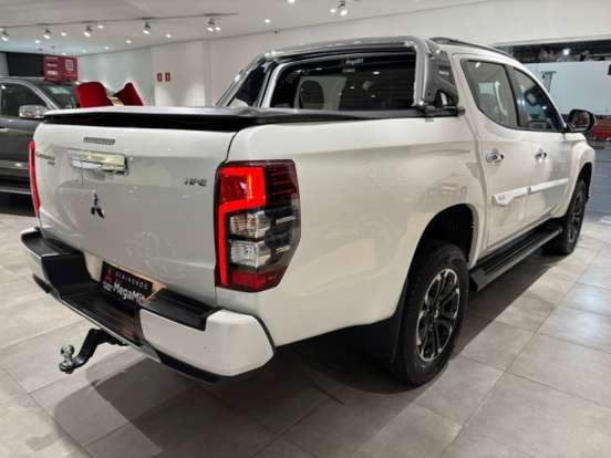 MITSUBISHI-L200 TRITON-2023