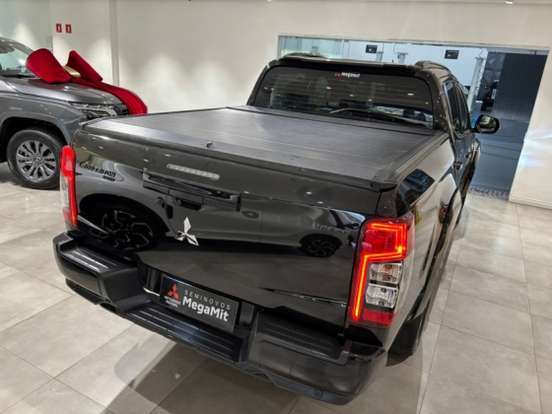 MITSUBISHI-L200 TRITON-2.4 16V TURBO DIESEL SPORT HPE-S CD 4P 4X4 AUTOMÁTICO MITSUBISHI-L200 TRITON-2024