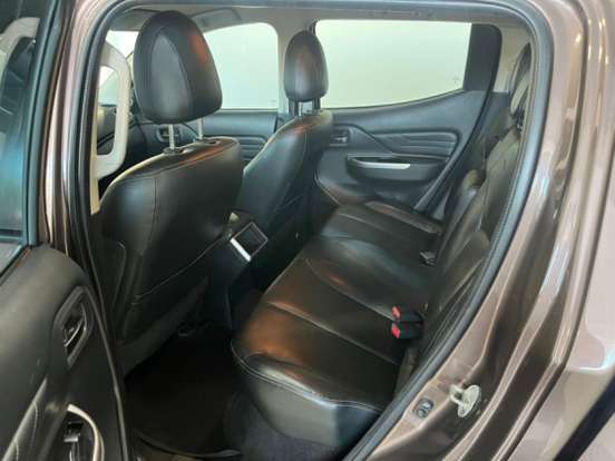 MITSUBISHI-L200 TRITON-2021