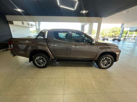 MITSUBISHI-L200 TRITON-2021