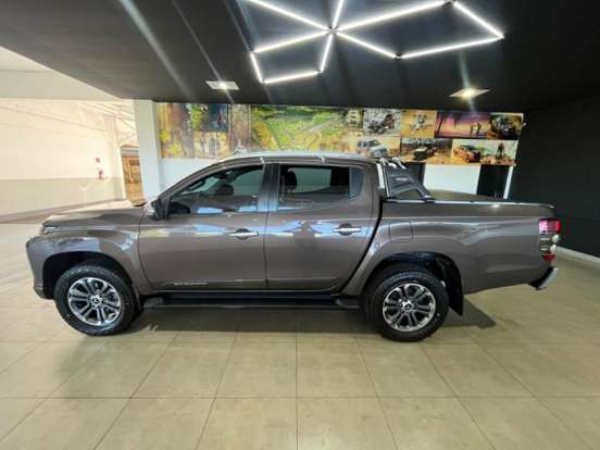 MITSUBISHI-L200 TRITON-2021