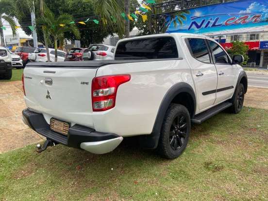MITSUBISHI-L200 TRITON-2.4 16V TURBO DIESEL SPORT HPE-S CD 4P 4X4 AUTOMÁTICO MITSUBISHI-L200 TRITON-2020