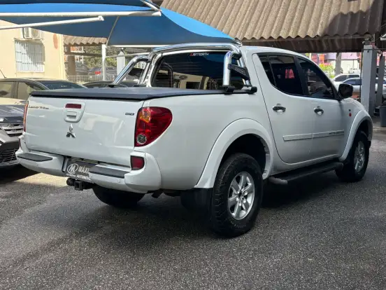 MITSUBISHI-L200 TRITON-3.2 HPE 4X4 CD 16V TURBO INTERCOOLER DIESEL 4P AUTOMÁTICO MITSUBISHI-L200 TRITON-2012