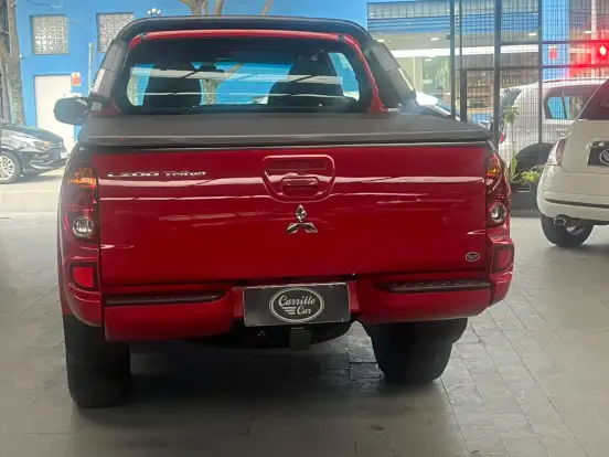 MITSUBISHI-L200 TRITON-3.5 HPE 4X4 CD V6 24V FLEX 4P AUTOMÁTICO MITSUBISHI-L200 TRITON-2014
