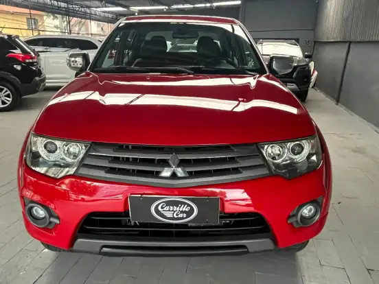 MITSUBISHI-L200 TRITON-3.5 HPE 4X4 CD V6 24V FLEX 4P AUTOMÁTICO MITSUBISHI-L200 TRITON-2014