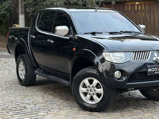 MITSUBISHI-L200 TRITON-3.2 HPE 4X4 CD 16V TURBO INTERCOOLER DIESEL 4P AUTOMÁTICO MITSUBISHI-L200 TRITON-2009