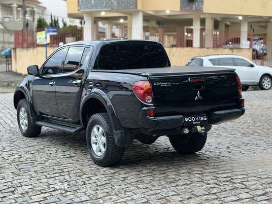 MITSUBISHI-L200 TRITON-3.2 HPE 4X4 CD 16V TURBO INTERCOOLER DIESEL 4P AUTOMÁTICO MITSUBISHI-L200 TRITON-2009