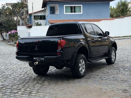 MITSUBISHI-L200 TRITON-3.2 HPE 4X4 CD 16V TURBO INTERCOOLER DIESEL 4P AUTOMÁTICO MITSUBISHI-L200 TRITON-2009