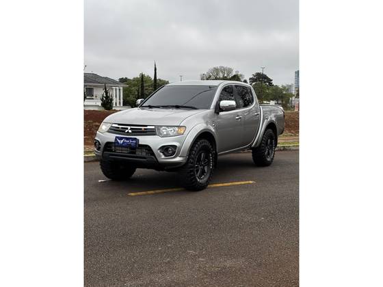 MITSUBISHI L200 TRITON 3.2 HPE 4X4 CD 16V TURBO INTERCOOLER DIESEL 4P AUTOMÁTICO