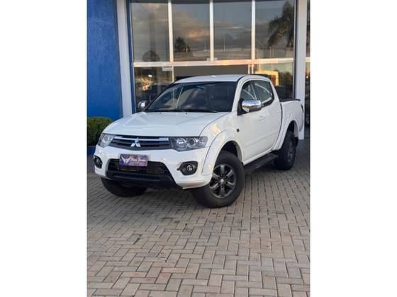 MITSUBISHI L200 TRITON 3.2 HPE 4X4 CD 16V TURBO INTERCOOLER DIESEL 4P AUTOMÁTICO