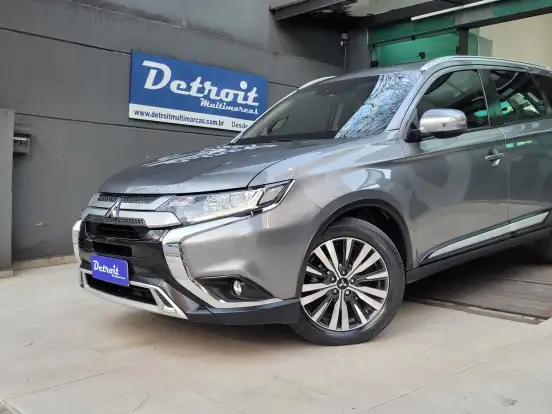 MITSUBISHI-OUTLANDER-2020