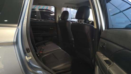 MITSUBISHI-OUTLANDER-2016