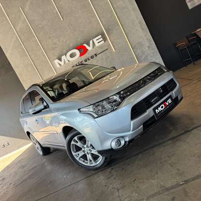 MITSUBISHI-OUTLANDER-2013