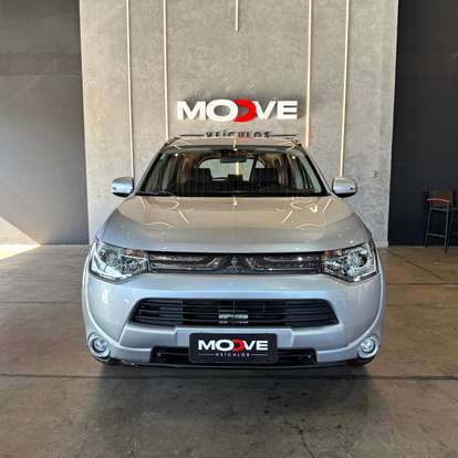 MITSUBISHI-OUTLANDER-2013