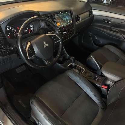 MITSUBISHI-OUTLANDER-2013