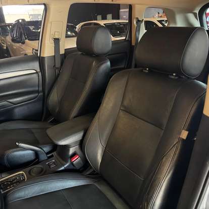 MITSUBISHI-OUTLANDER-2.0 16V GASOLINA 4P AUTOMÁTICO MITSUBISHI-OUTLANDER-2013