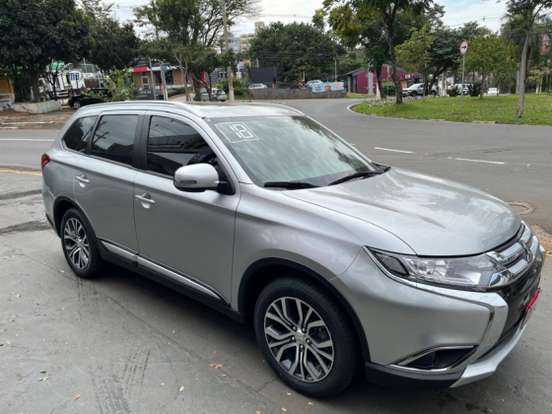 MITSUBISHI-OUTLANDER-2015