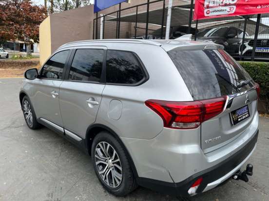 MITSUBISHI-OUTLANDER-2015