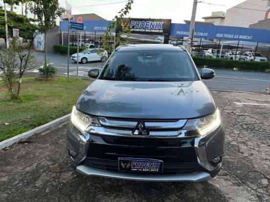 MITSUBISHI-OUTLANDER-2016