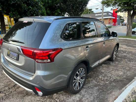 MITSUBISHI-OUTLANDER-2.0 16V GASOLINA 4P AUTOMÁTICO MITSUBISHI-OUTLANDER-2016