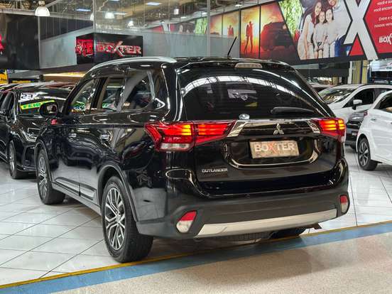 MITSUBISHI-OUTLANDER-2.0 16V GASOLINA 4P AUTOMÁTICO MITSUBISHI-OUTLANDER-2016