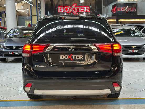 MITSUBISHI-OUTLANDER-2.0 16V GASOLINA 4P AUTOMÁTICO MITSUBISHI-OUTLANDER-2016