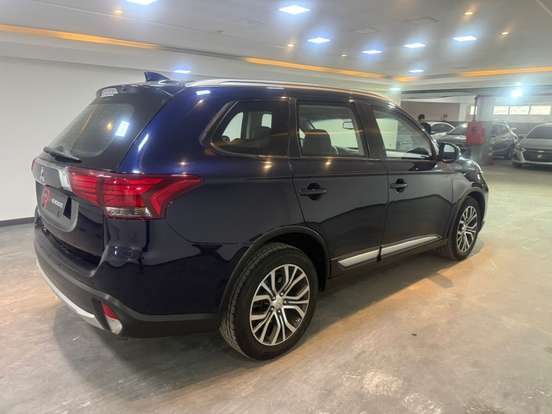 MITSUBISHI-OUTLANDER-2.0 COMFORT 16V GASOLINA 4P AUTOMÁTICO MITSUBISHI-OUTLANDER-2018