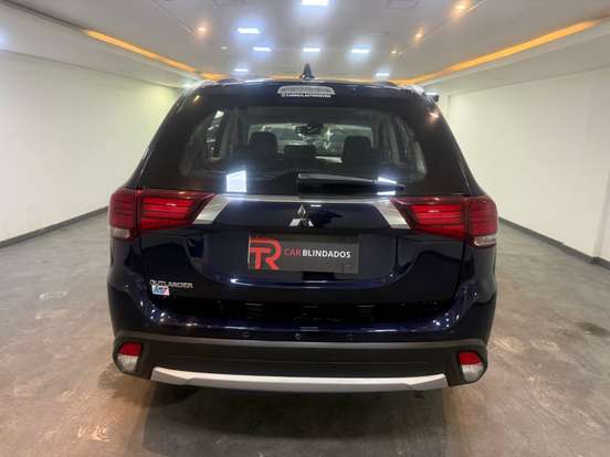 MITSUBISHI-OUTLANDER-2.0 COMFORT 16V GASOLINA 4P AUTOMÁTICO MITSUBISHI-OUTLANDER-2018