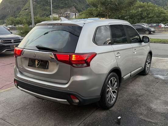 MITSUBISHI-OUTLANDER-2.0 COMFORT 16V GASOLINA 4P AUTOMÁTICO MITSUBISHI-OUTLANDER-2018