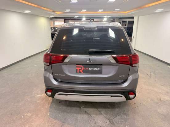 MITSUBISHI-OUTLANDER-2.0 MIVEC GASOLINA HPE AUTOMÁTICO MITSUBISHI-OUTLANDER-2019