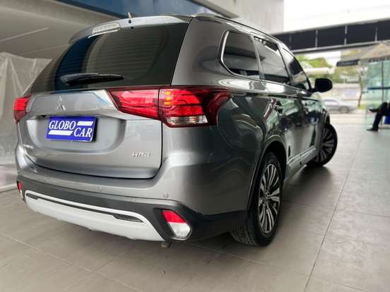 MITSUBISHI-OUTLANDER-2.0 MIVEC GASOLINA HPE AUTOMÁTICO MITSUBISHI-OUTLANDER-2019