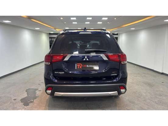 MITSUBISHI-OUTLANDER-2.2 4X4 16V DIESEL 4P AUTOMÁTICO MITSUBISHI-OUTLANDER-2017