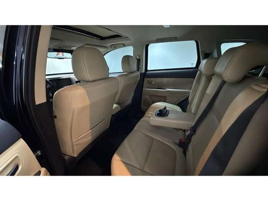 MITSUBISHI-OUTLANDER-2.2 4X4 16V DIESEL 4P AUTOMÁTICO MITSUBISHI-OUTLANDER-2017