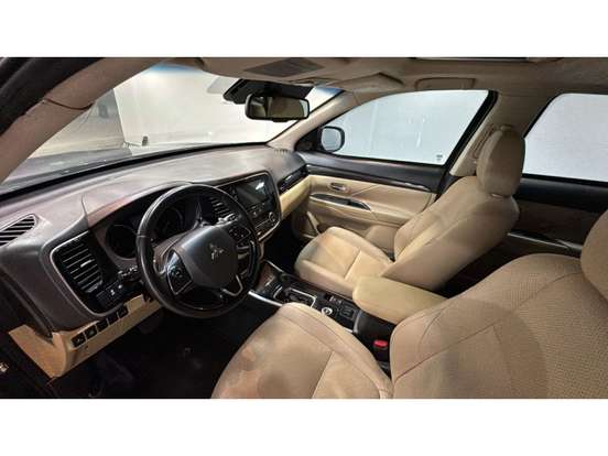 MITSUBISHI-OUTLANDER-2.2 4X4 16V DIESEL 4P AUTOMÁTICO MITSUBISHI-OUTLANDER-2017